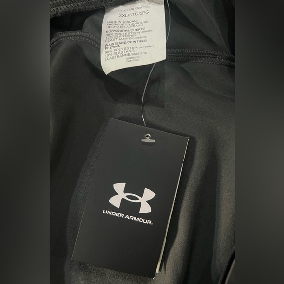 UNDER Armour NEW Athletic Gym Running Exercise Dri Fit Shorts - Picture 3 of 3